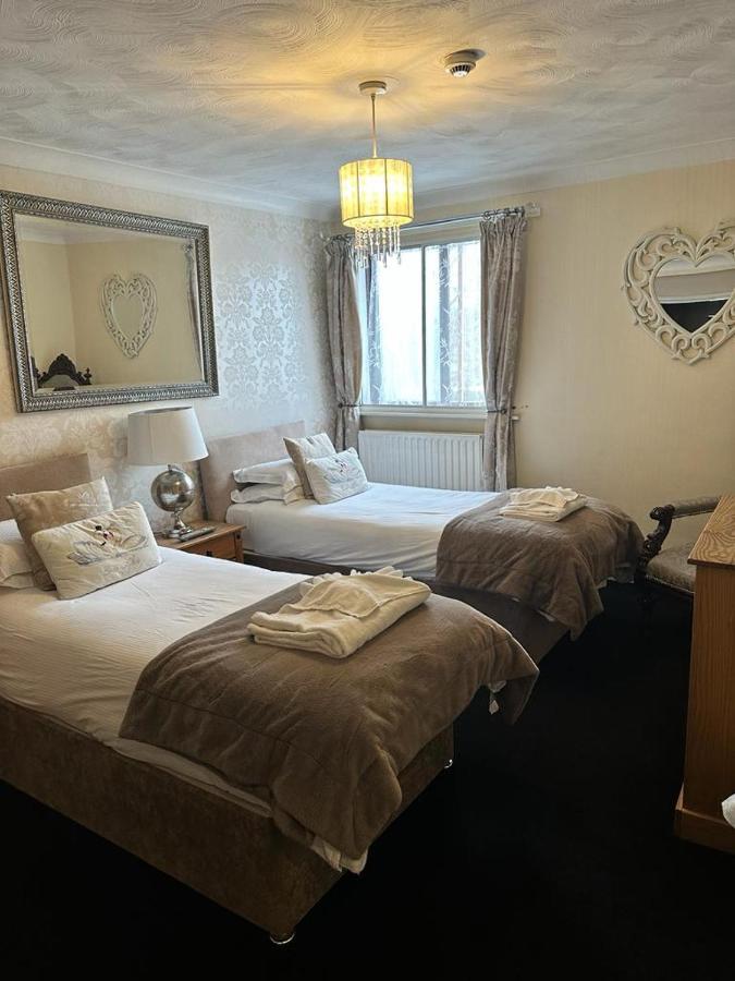 The Swan Inn Salisbury Wilton  Dış mekan fotoğraf