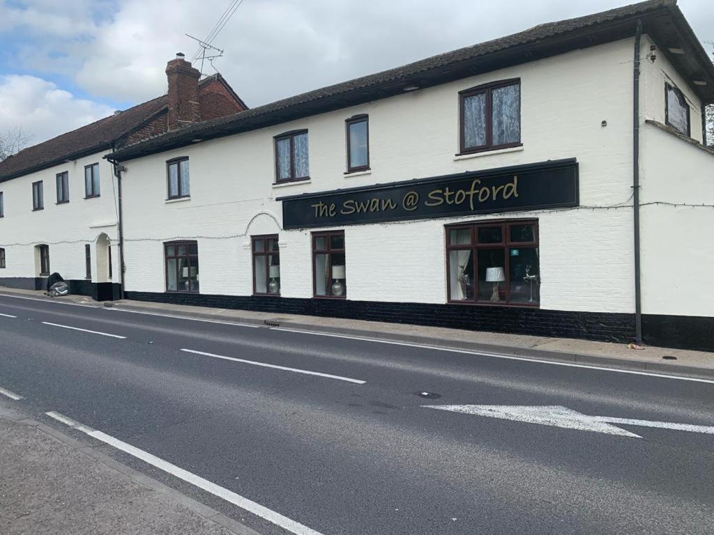 The Swan Inn Salisbury Wilton  Dış mekan fotoğraf